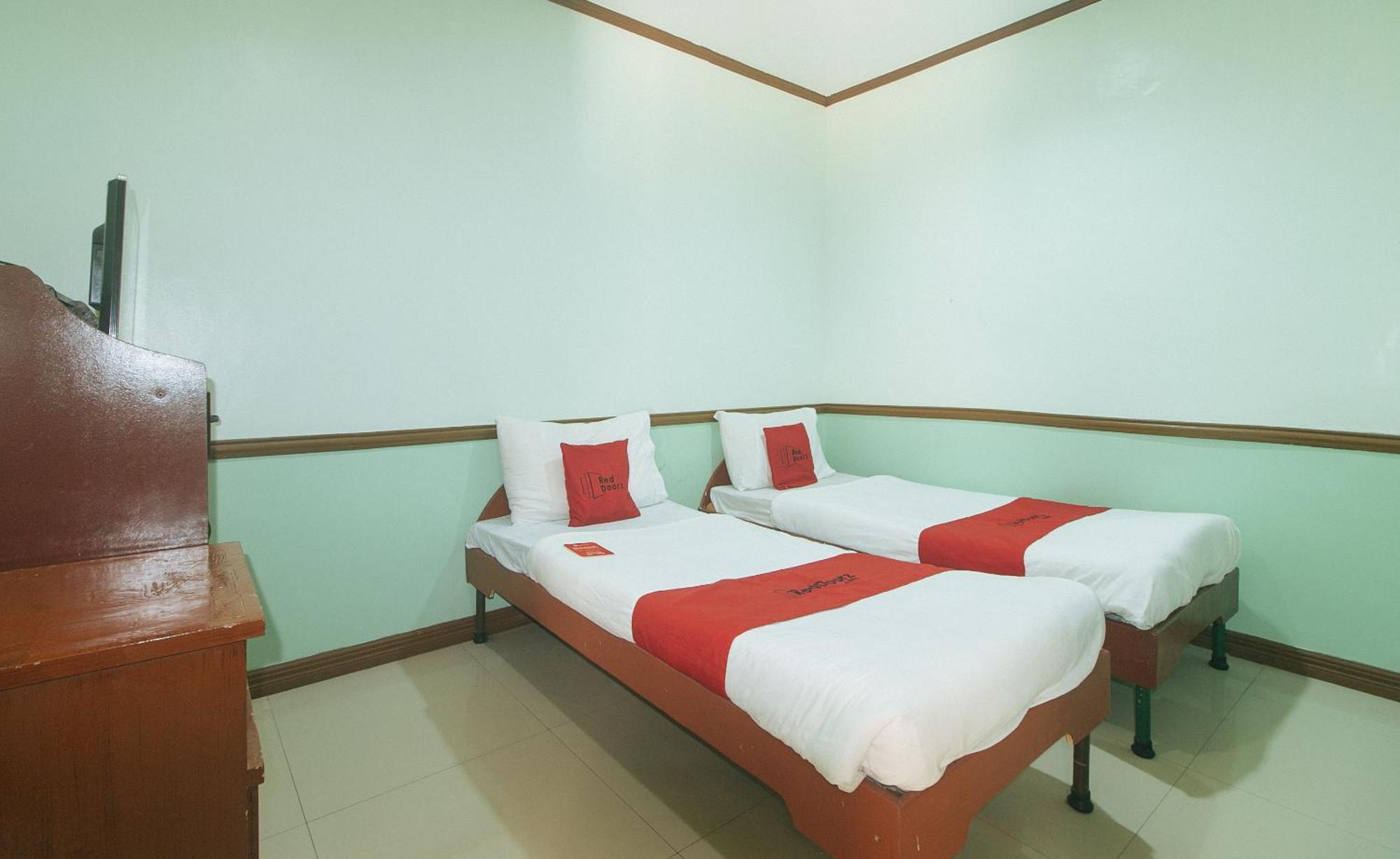 Reddoorz At Maanyag Pension House Mandaue Cebu Kültér fotó