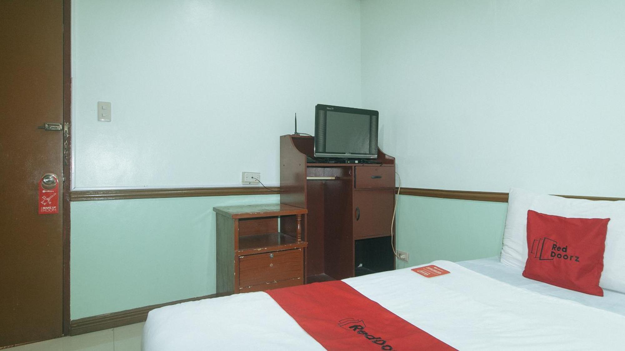 Reddoorz At Maanyag Pension House Mandaue Cebu Kültér fotó