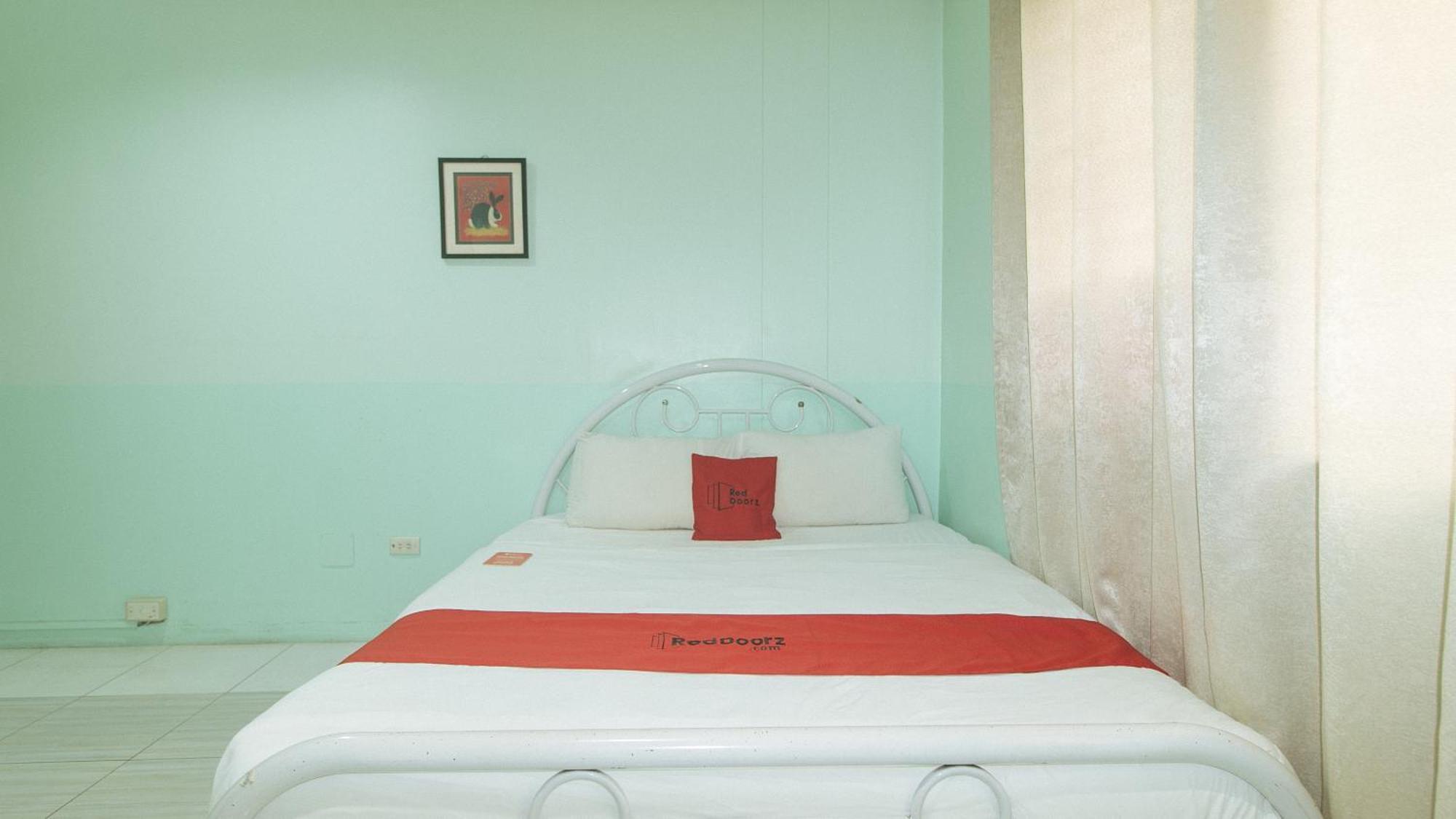 Reddoorz At Maanyag Pension House Mandaue Cebu Kültér fotó