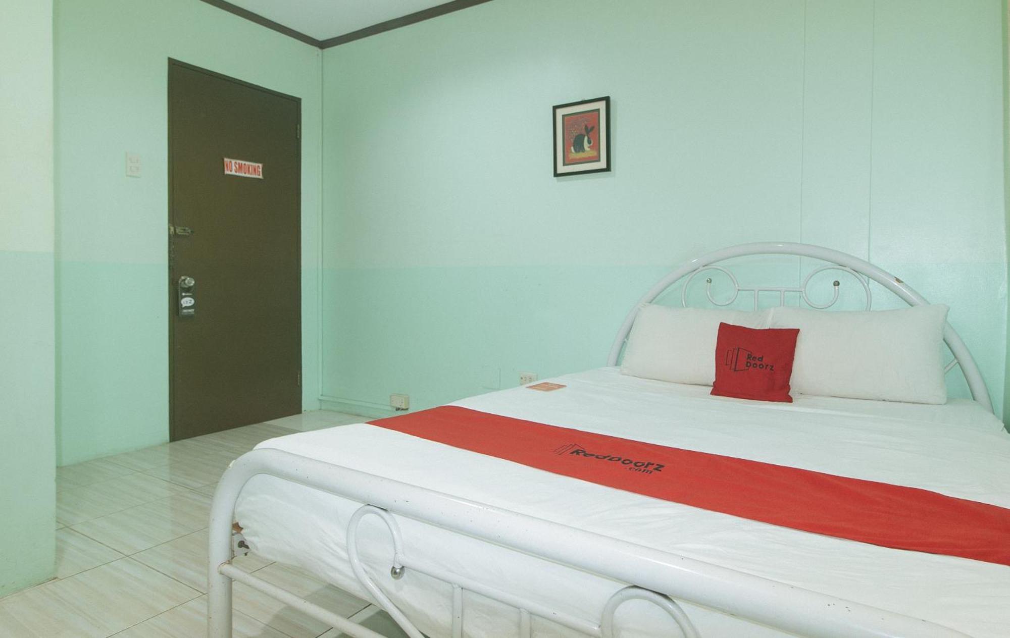 Reddoorz At Maanyag Pension House Mandaue Cebu Kültér fotó