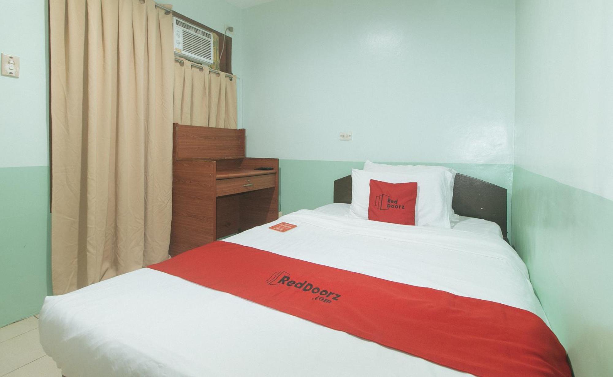 Reddoorz At Maanyag Pension House Mandaue Cebu Kültér fotó