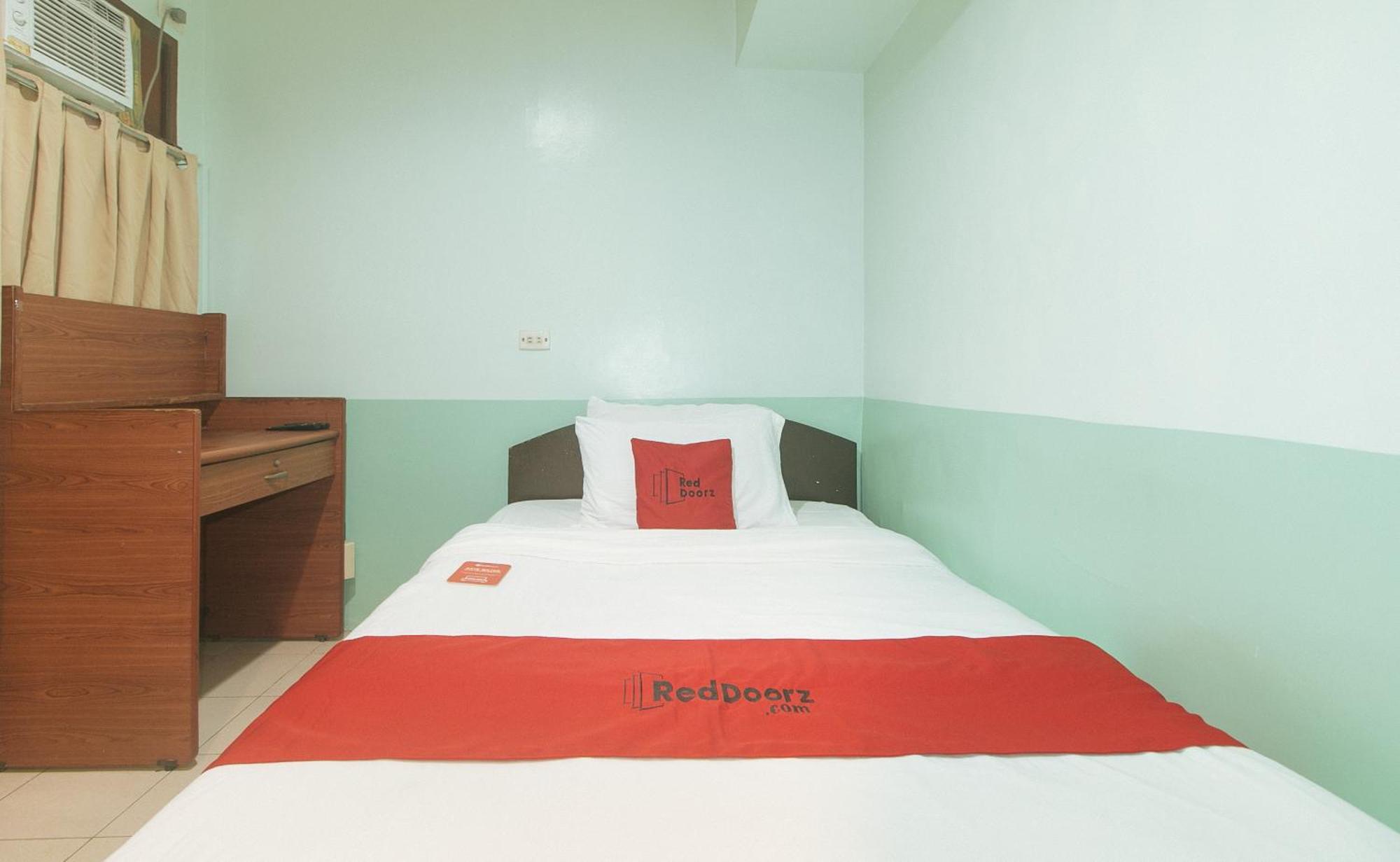 Reddoorz At Maanyag Pension House Mandaue Cebu Kültér fotó