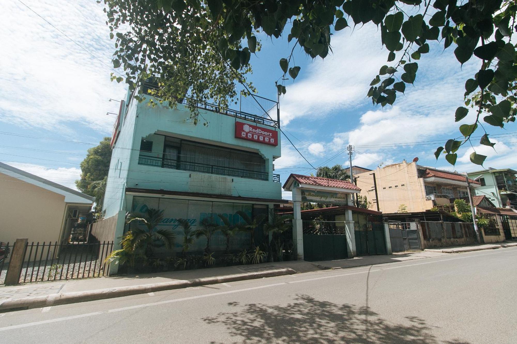 Reddoorz At Maanyag Pension House Mandaue Cebu Kültér fotó